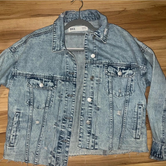 BKE Jean Jacket SMALL - NWT - Picture 2 of 4